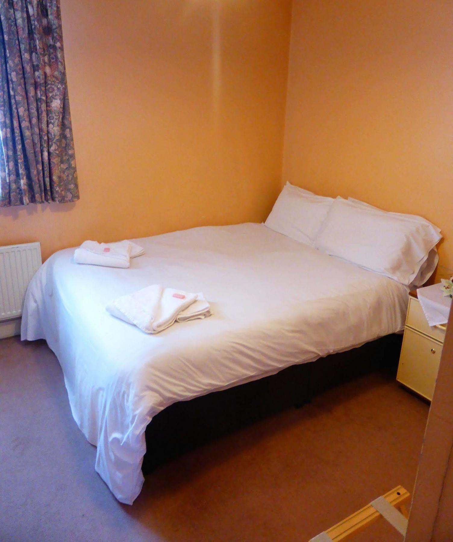 Hotel Dinara Birmingham Luaran gambar