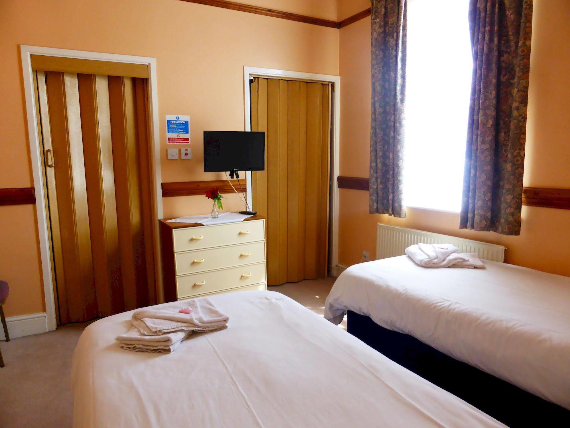 Hotel Dinara Birmingham Luaran gambar